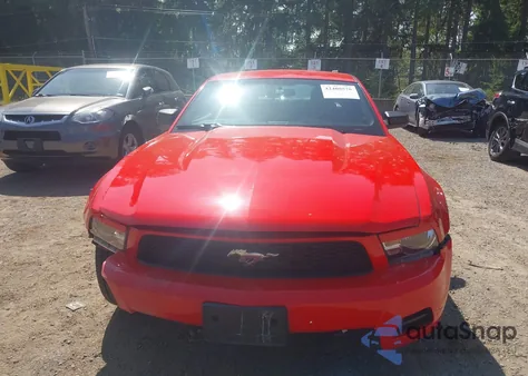 2011 Ford Mustang V6 z USA, uszkodzony, nr VIN 1ZVBP8AM1B5156362